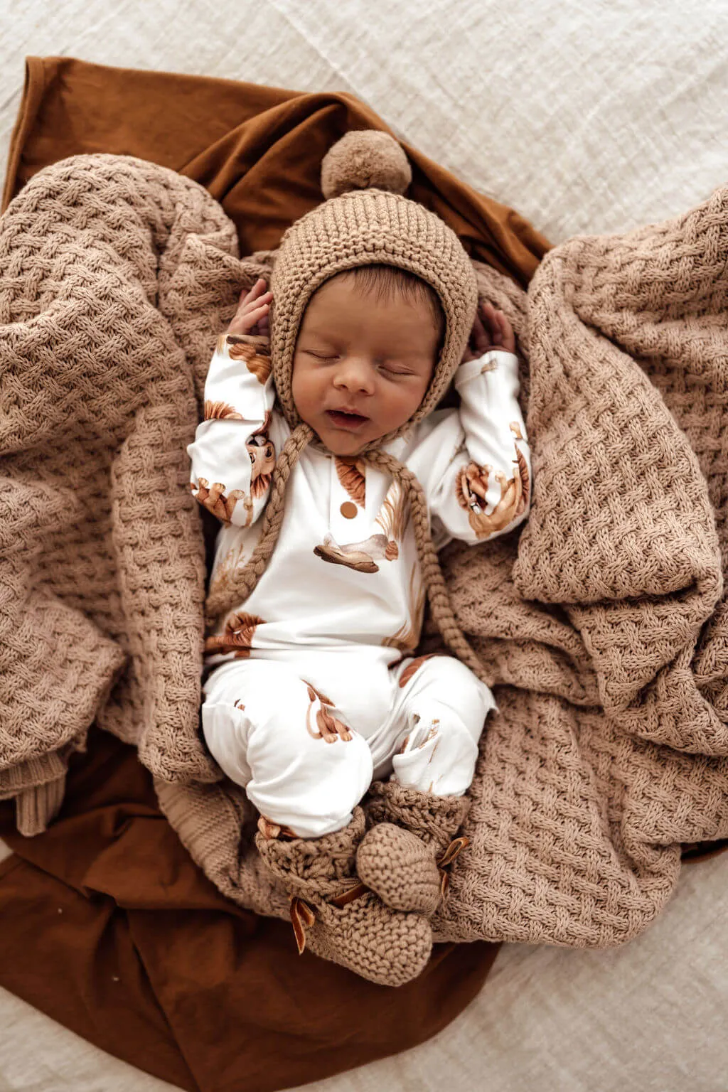 Baby Bonnet   Booties Set - Fawn Merino Wool