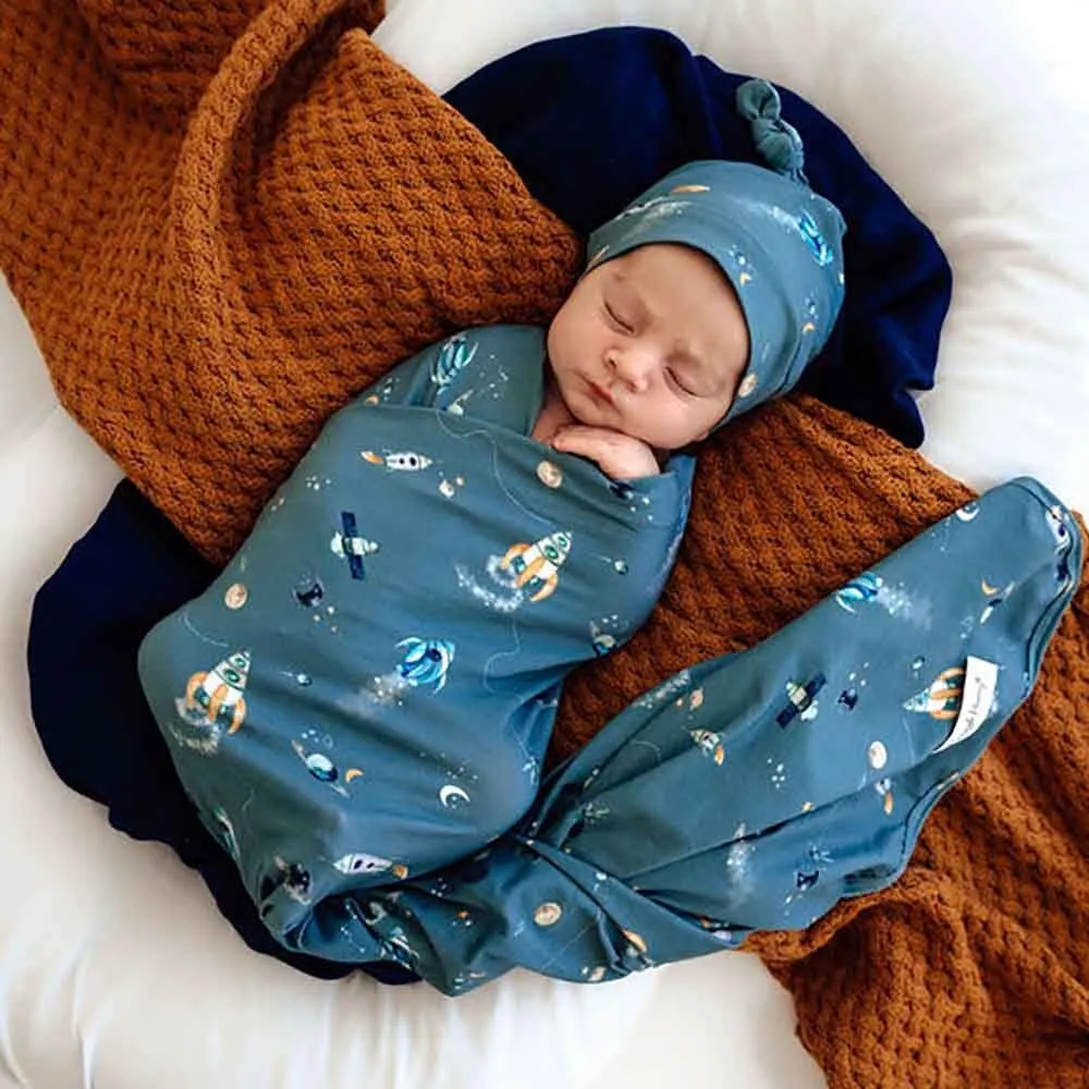 Baby Jersey Wrap   Beanie Set | Rocket