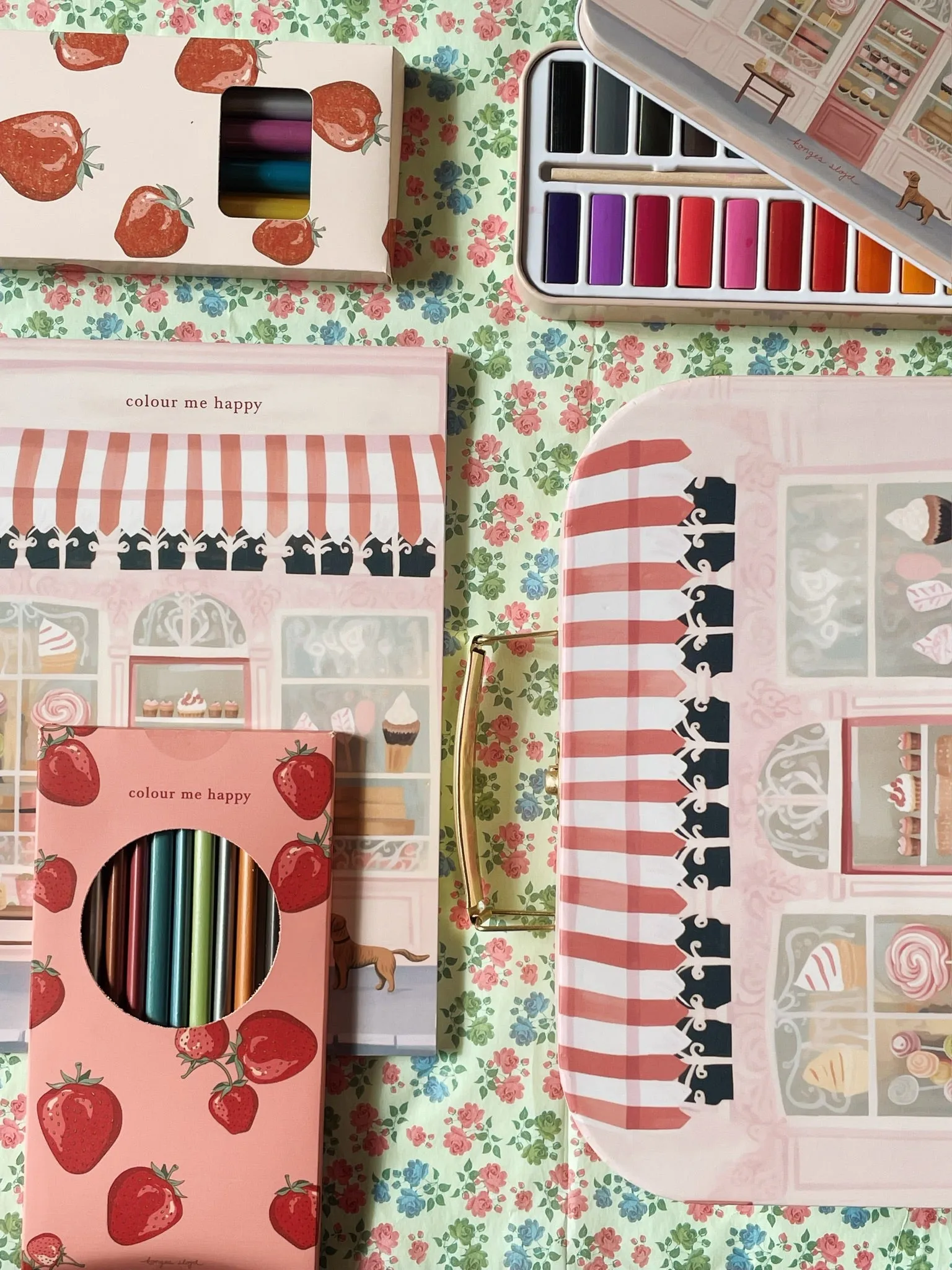 Konges Sløjd Activity Book with Colouring Pencils