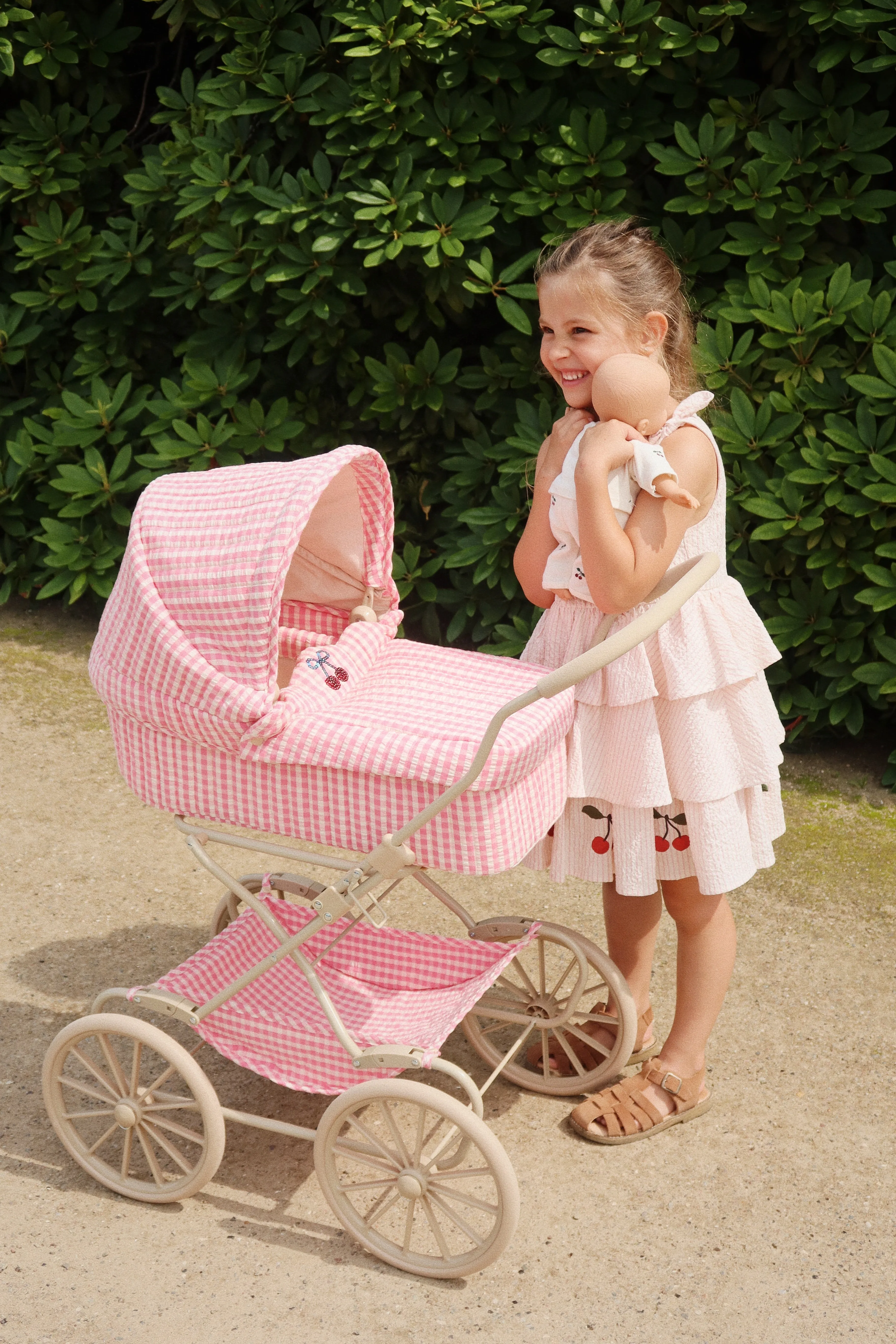 Konges Sløjd Doll MOLLY | Cherry
