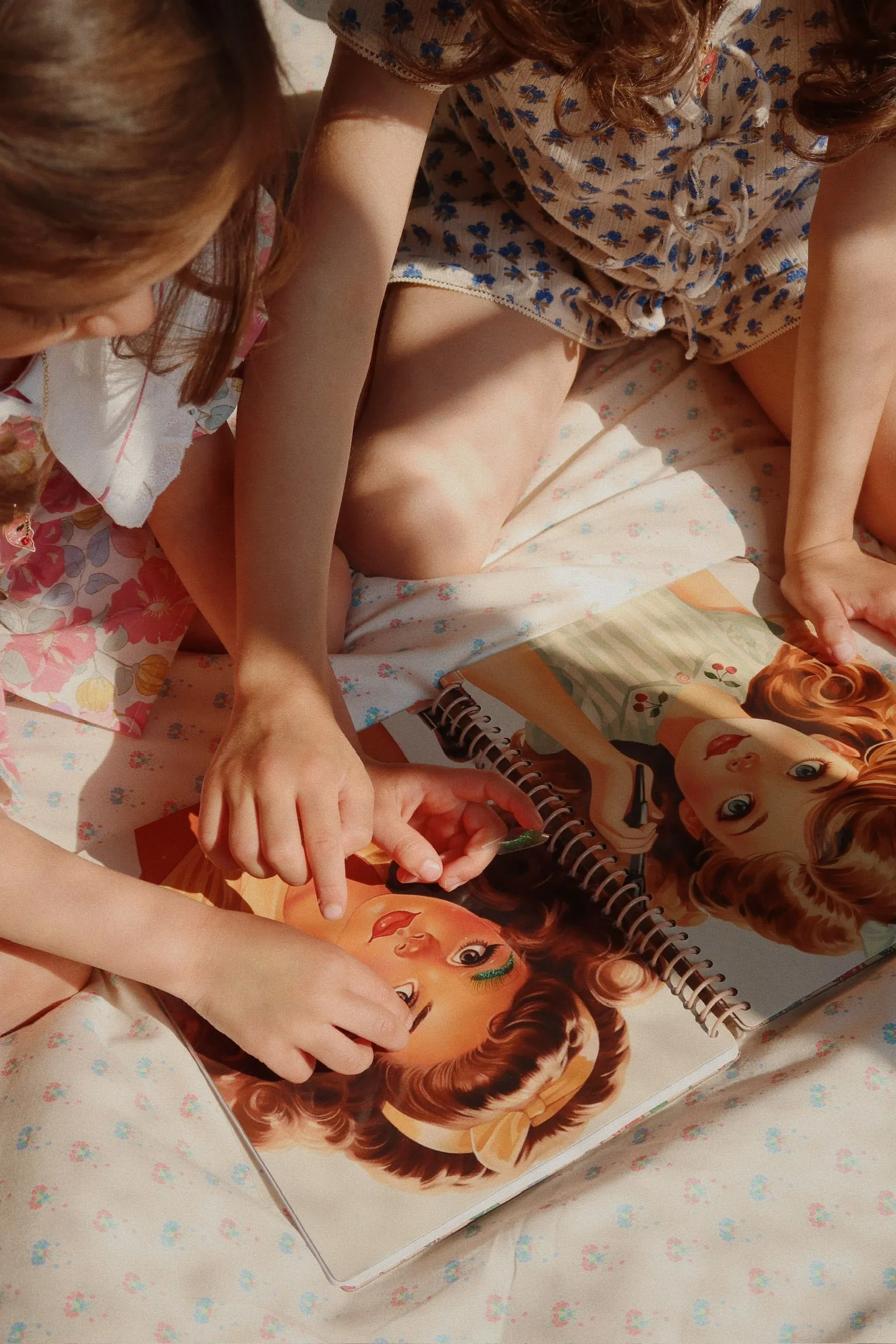 Konges Sløjd Glam Me Up Sticker Book