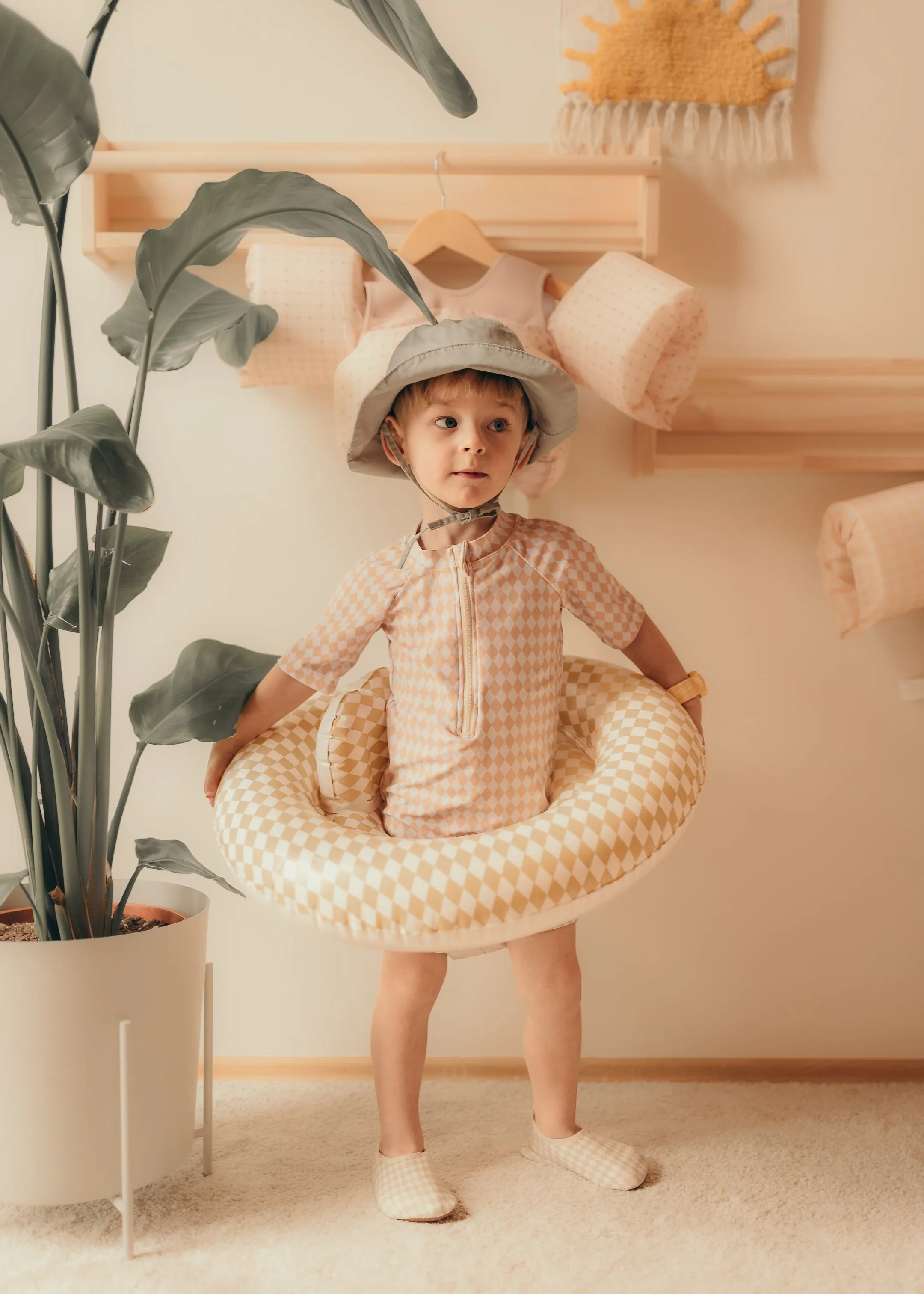 Mrs Ertha Inflatable Baby Seat | Speckled Diamond