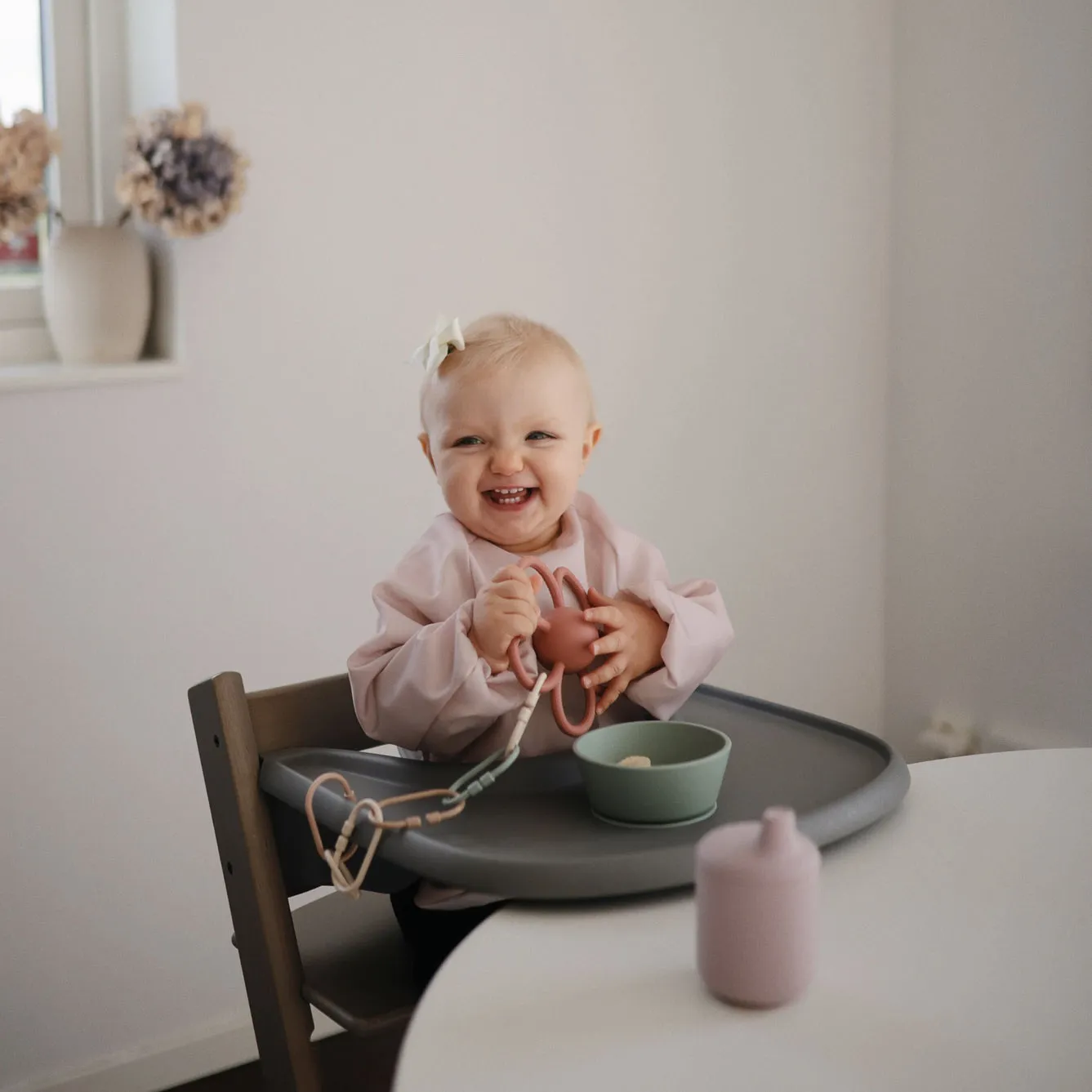 Mushie Long Sleeve Bib | Blush
