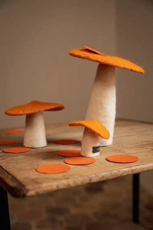 Muskhane Mushroom - Medium 11cm - Apricot Orange