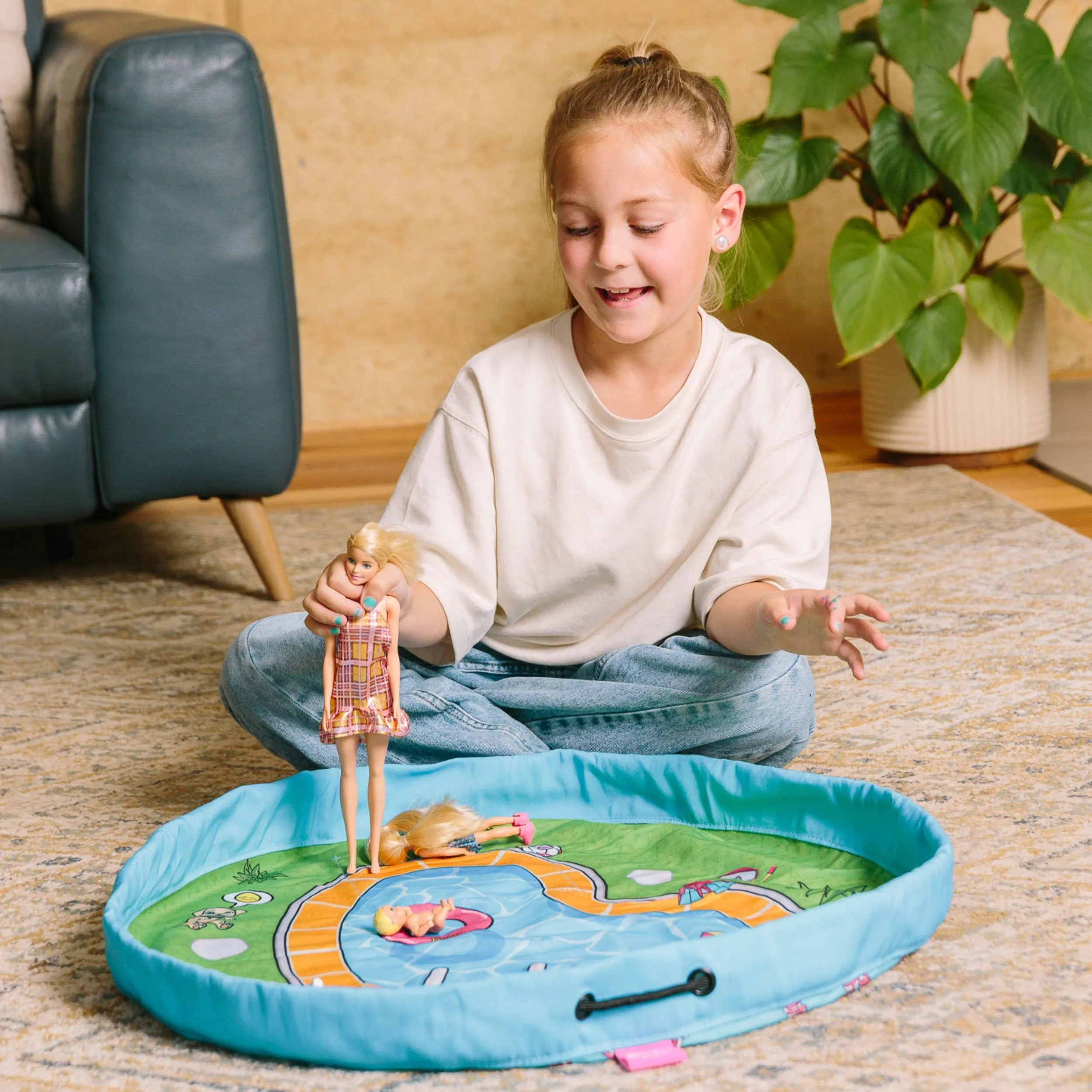 Play Pouch | Barbie Pool Party MINI