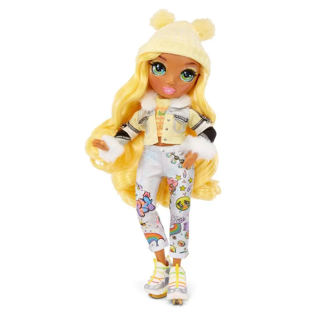 Rainbow High Winter Break Fashion Doll Sunny Madison Playset