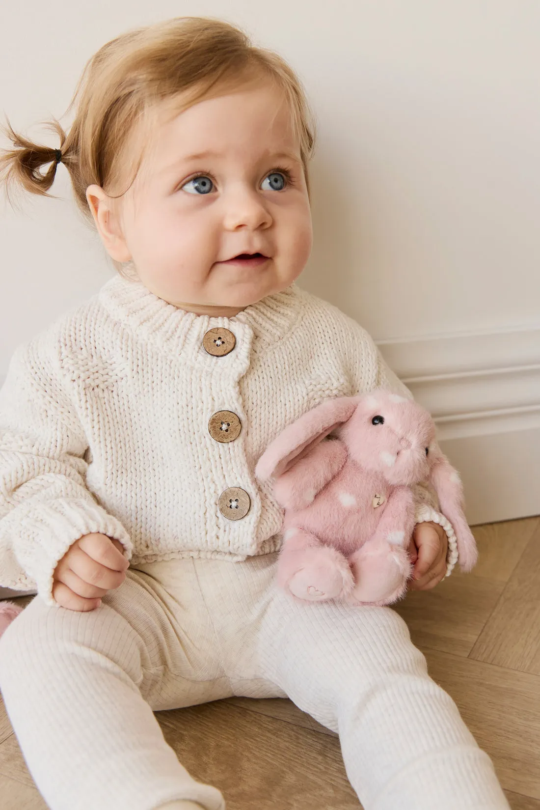 Snuggle Bunnies | Penelope the Bunny | Little Love