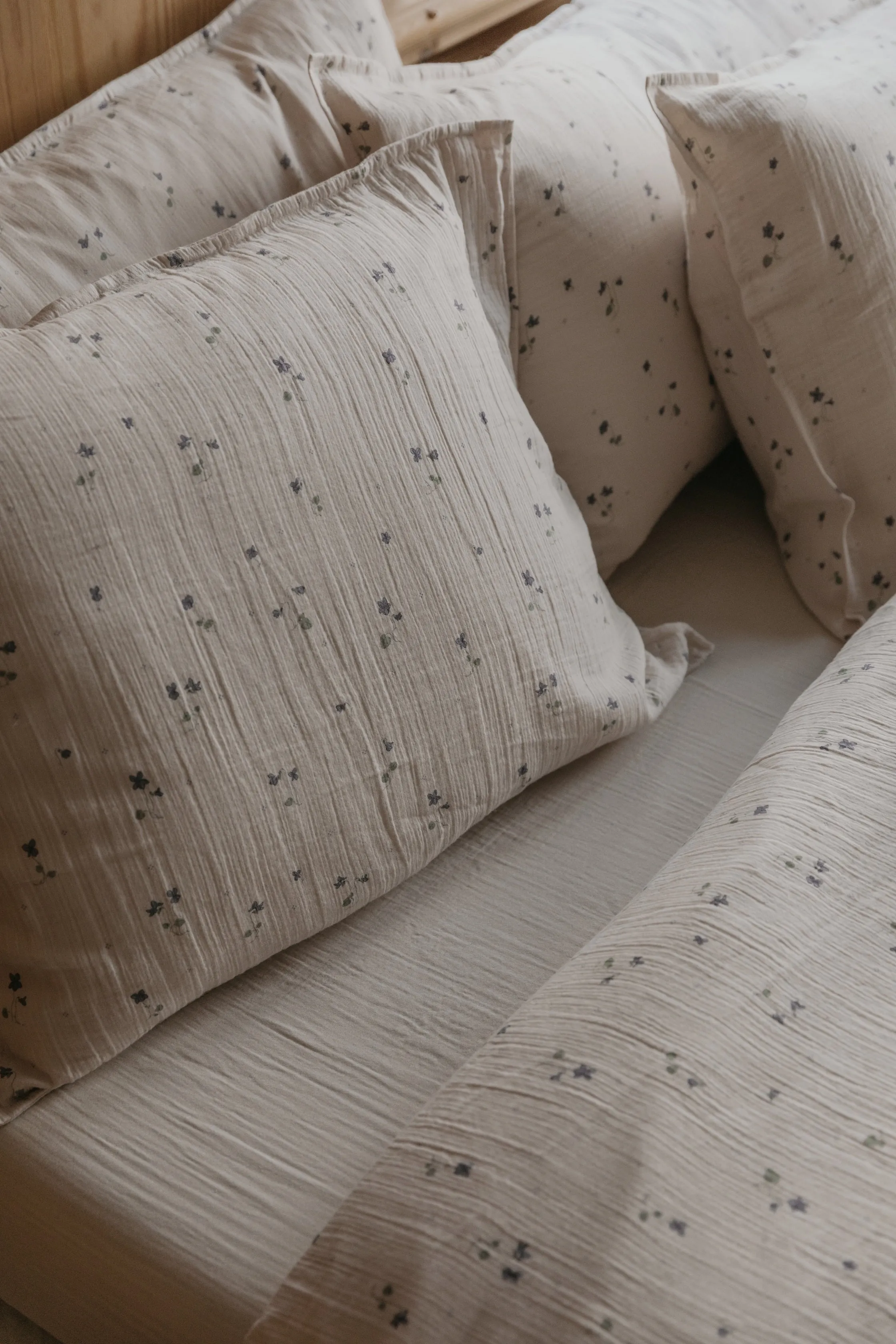 Viola Muslin Adult Bedset - Single
