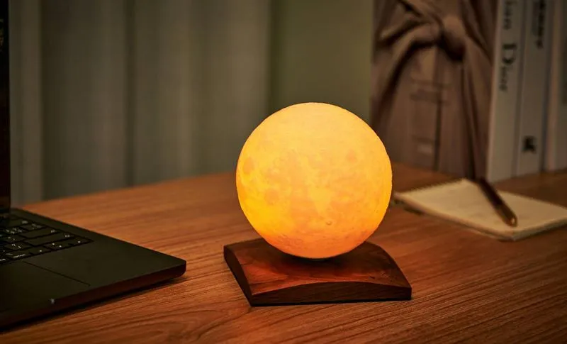 Walnut LUNASPIN Moon Lamp - Mini Smart LED Light