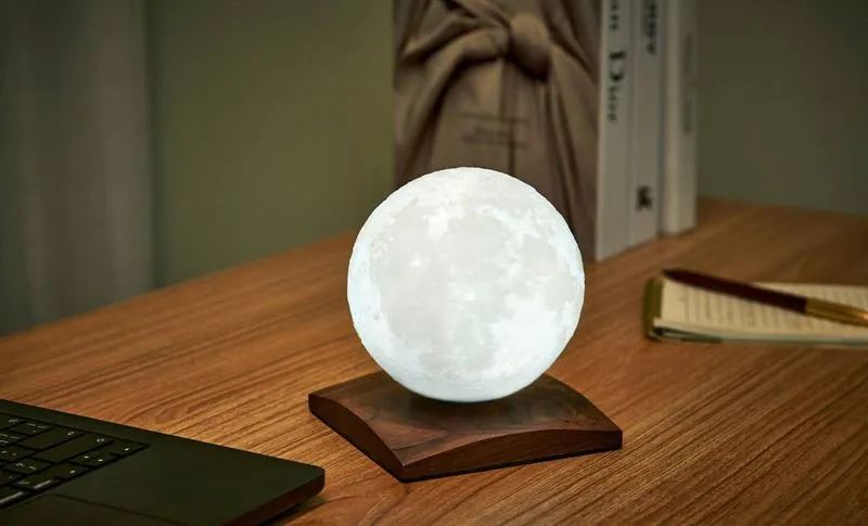 Walnut LUNASPIN Moon Lamp - Mini Smart LED Light